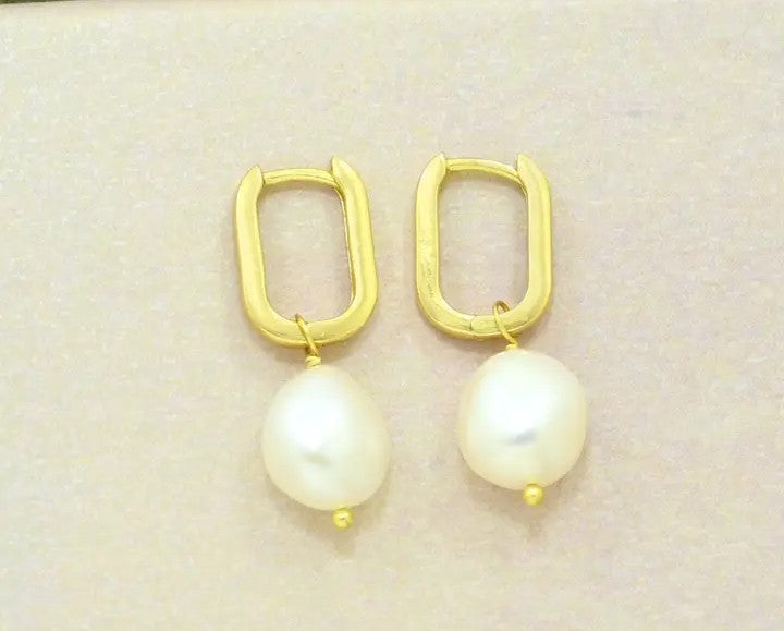 Eloise Hoop Earring-Gold/Natural Pearl