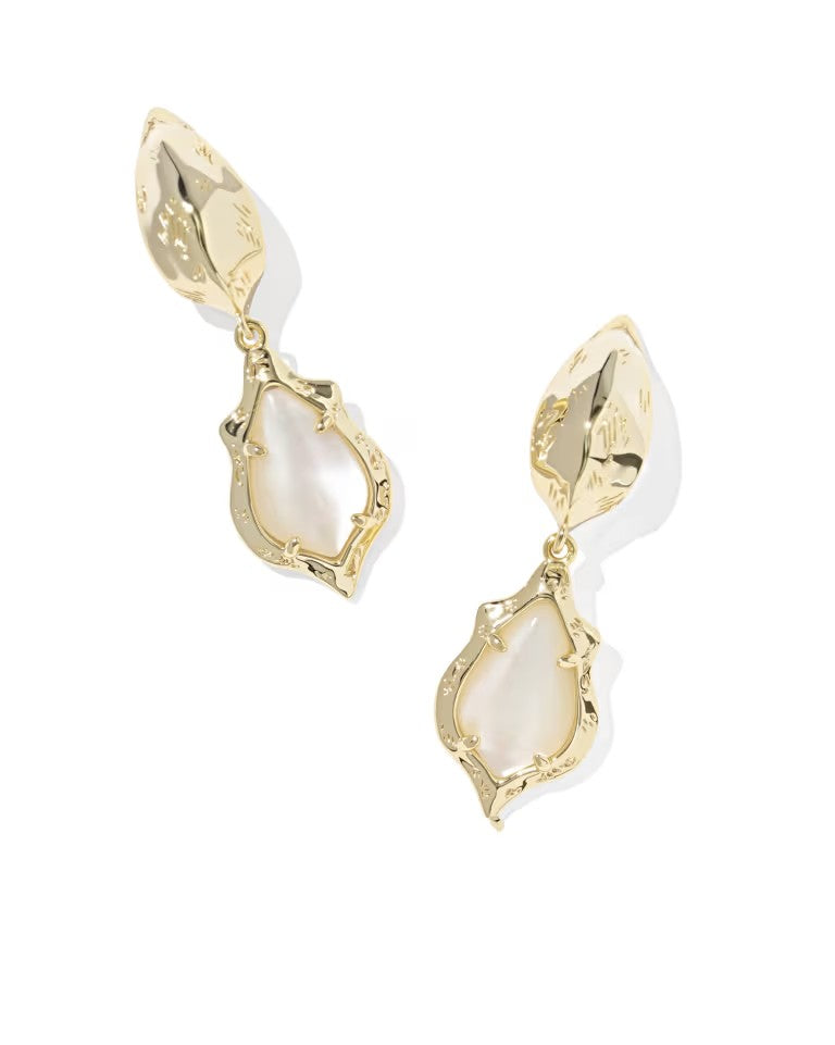 Kendra Scott Adriana Scalloped Huggies