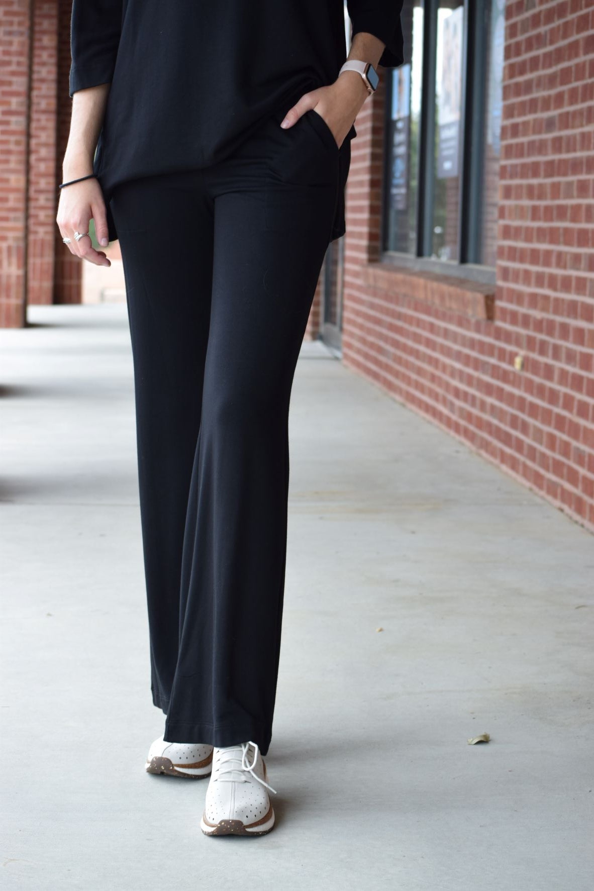 Capote Black Flare Lounge Pants with Pockets