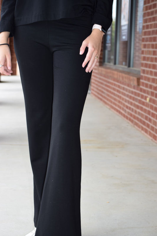 Capote Black Flare Lounge Pants