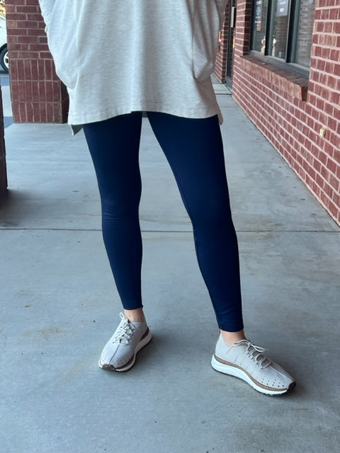 Capote Leggings in Navy