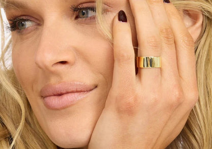 Melinda Maria Atlas Thick Band Ring-Gold