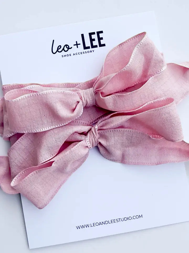 Leo + Lee Silky Sneaker Lace Set